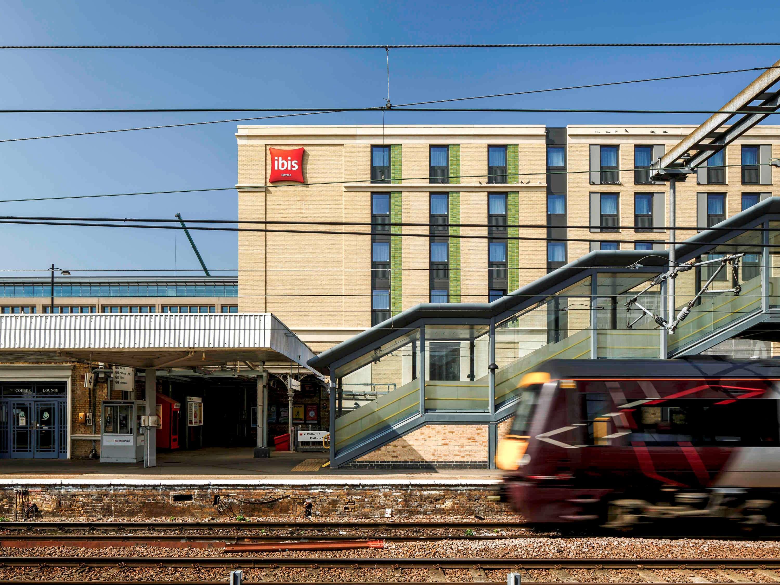 Ibis Cambridge Central Station Hotel Exterior photo